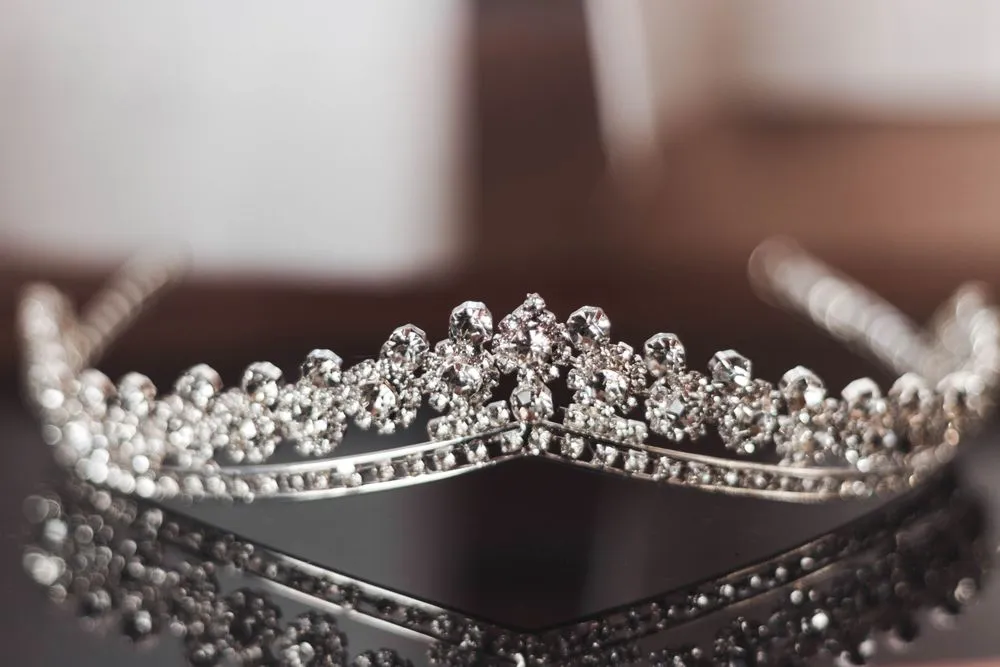 Kézzel készített kristály tiara